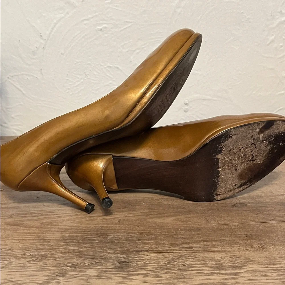Stuart Weitzman Tan Leather Heels